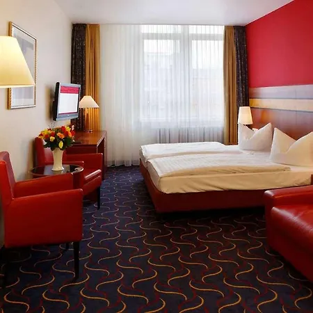 Hotel H+ 4*