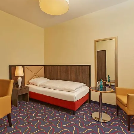 Hotel H+ 4*