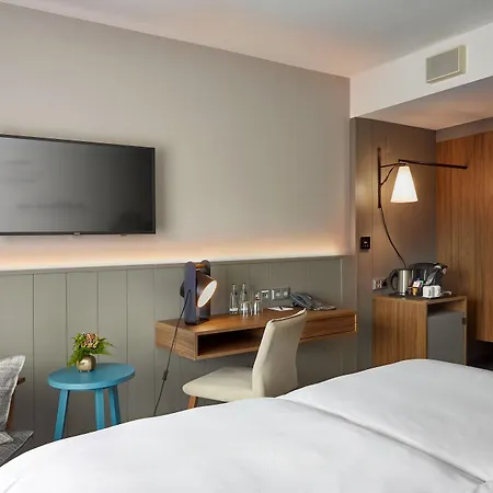 H+ Hotel 4*