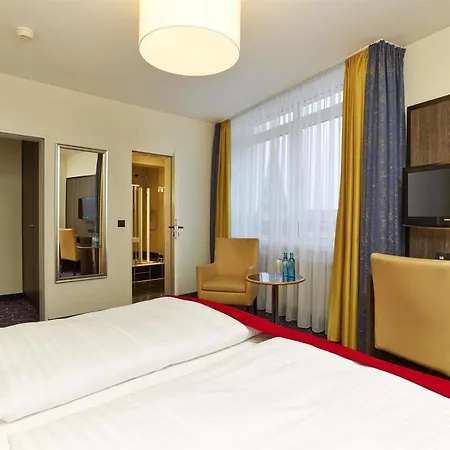H+ Hotel 4*