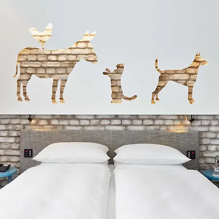 Hotel H+ BRE